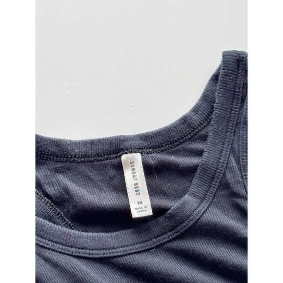 Lot of 3 Aritzia SUNDAY BEST Tops - Tanks, Vida T-Shirt, Size XS - Picture 9 of 15